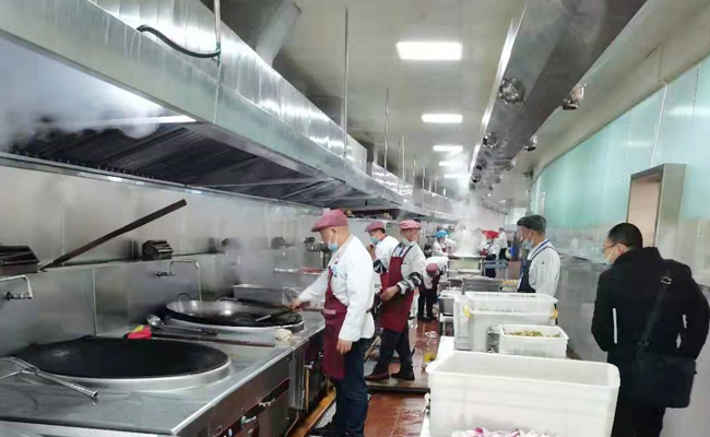 學校深夜网站免费观看設備