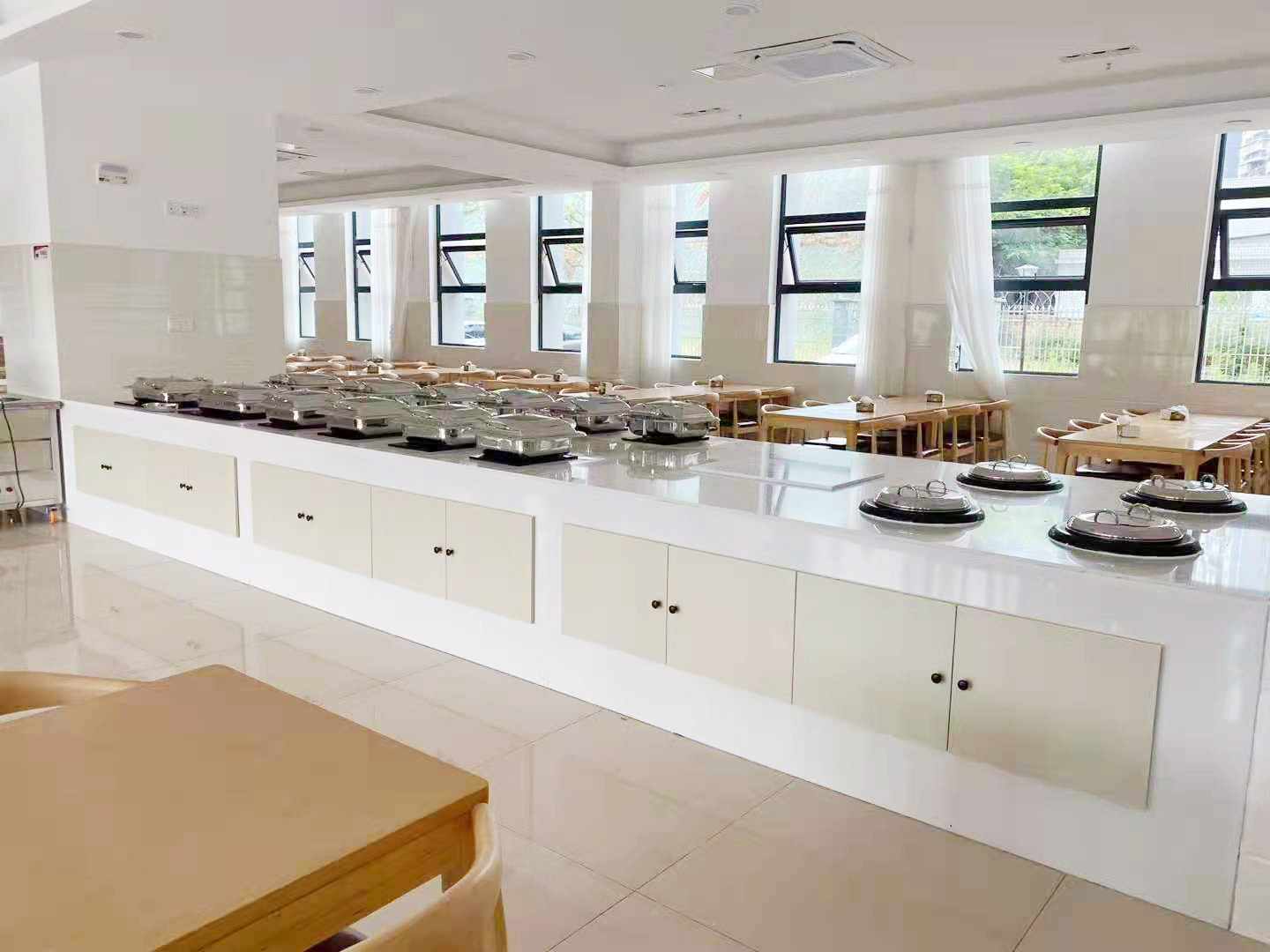 食堂深夜网站免费观看設備價格