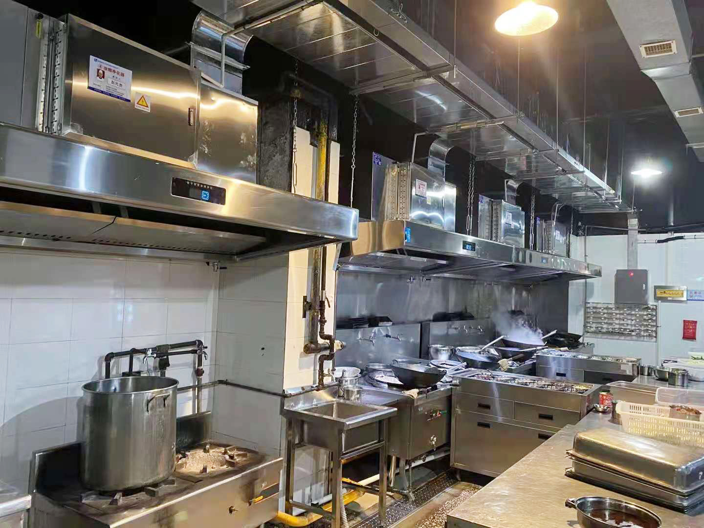 食堂深夜网站免费观看設備