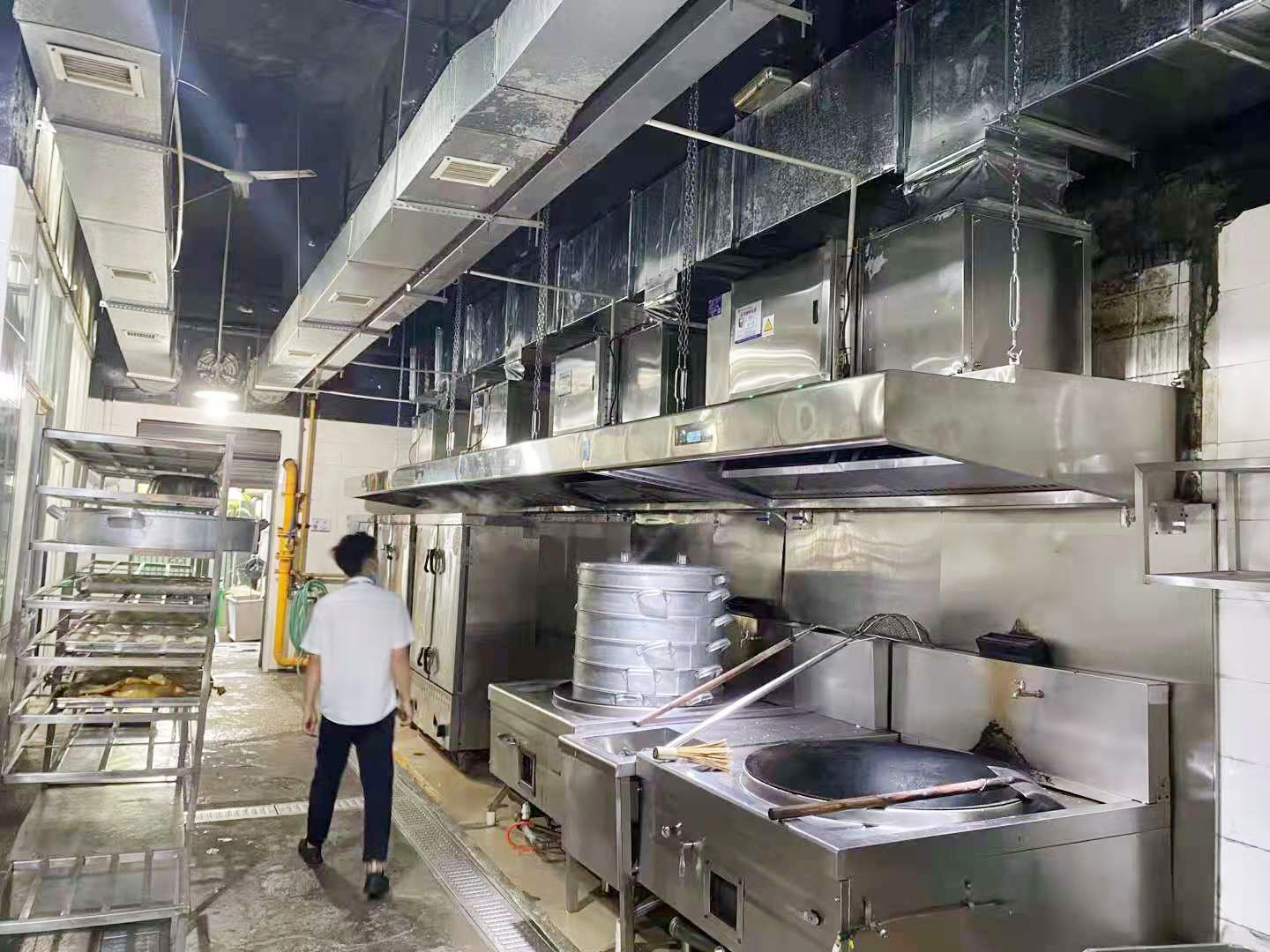 食堂深夜网站免费观看設備工程