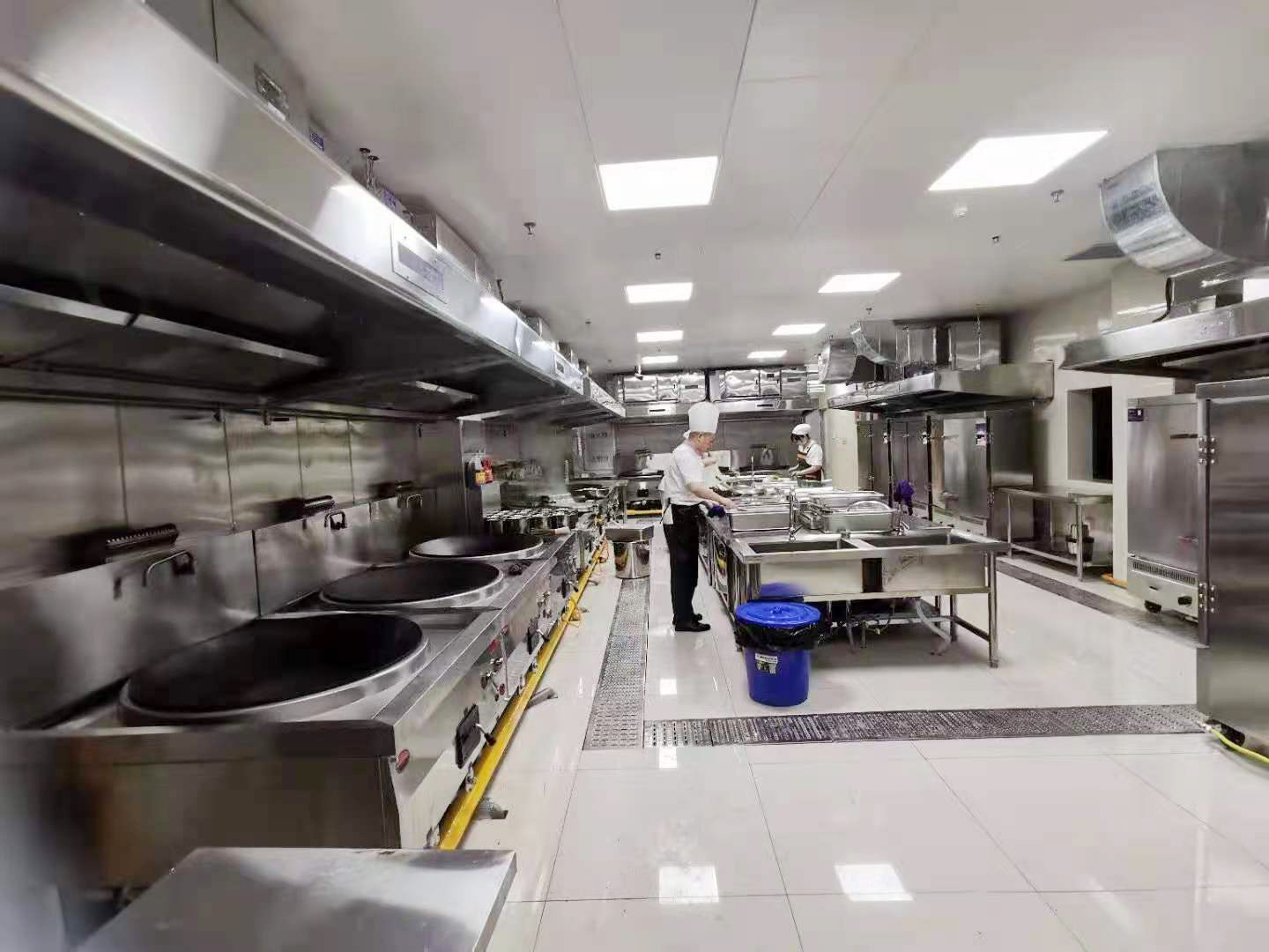 學校深夜网站免费观看設備